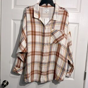 True Craft Women’s Wear plaid button down top. Size 2x. NWT